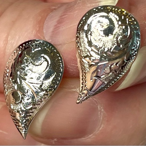 Sterling silver pierced earrings jewelry - Picture 14 of 16